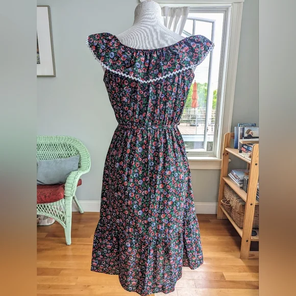 Vintage 1970s Pink Purple On Black Floral Ruffle Collar Prairie Dress M/L Retro - Picture 3 of 3